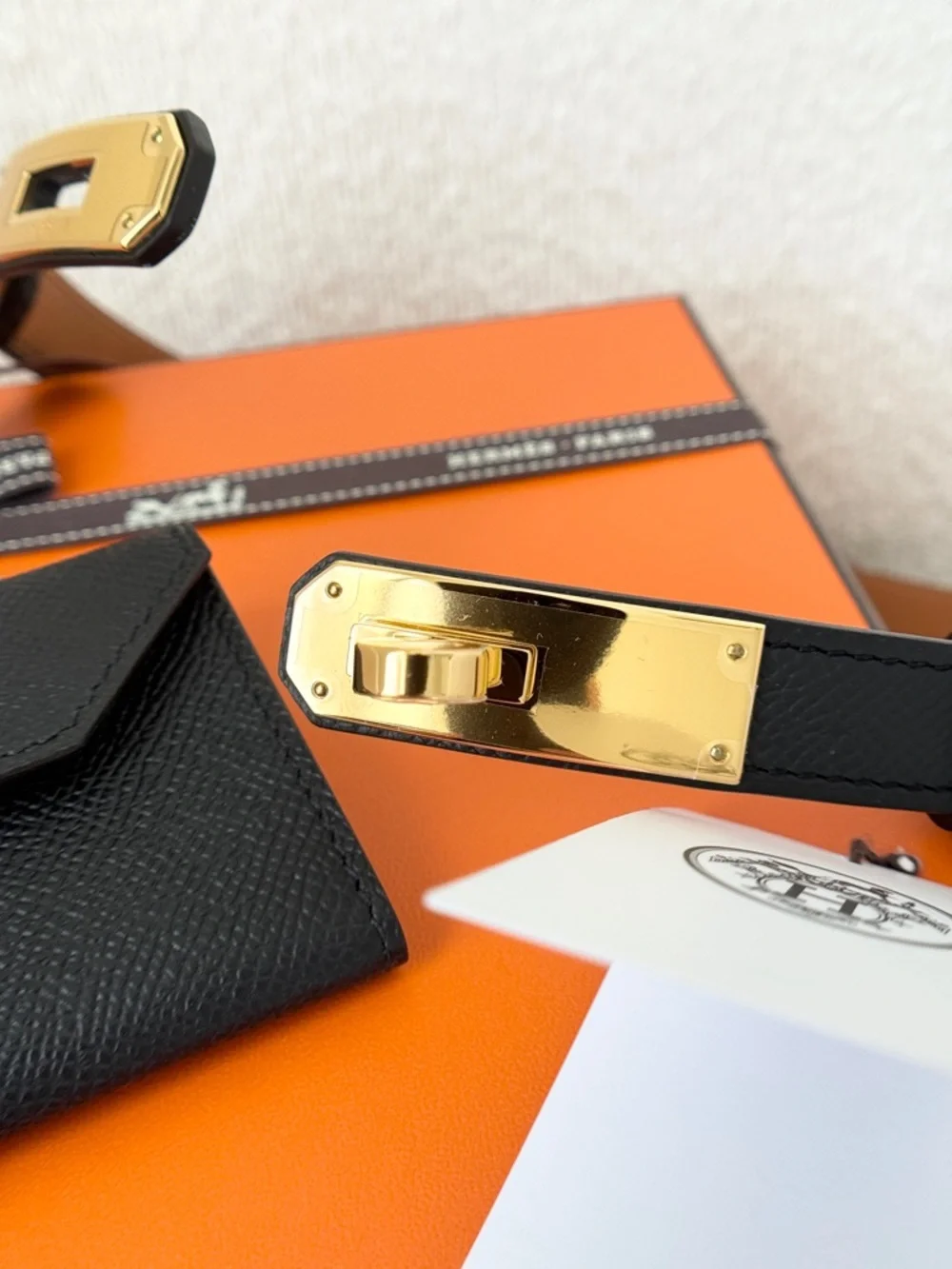 ✨NEW✨Hermes 2024 Epsom Kelly Pocket 18 Belt - Noir / GHW - Picture 7 of 16